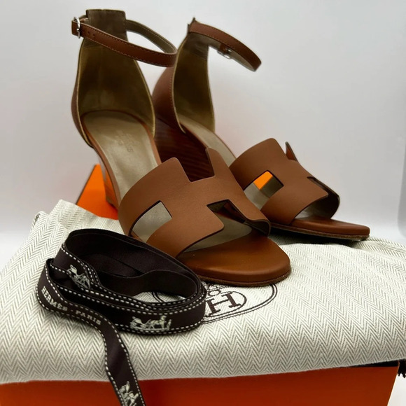 HERMES legend sandals Camel Gold Size 37.5 With Box And Dustbags - Picture 2 of 16